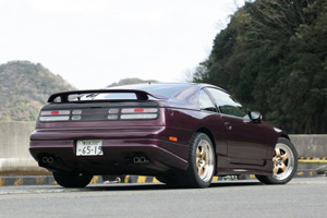 z32r300.jpg